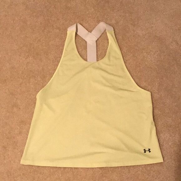 WOMEN’S UNDER ARMOUR SIZE MEDIUM ATHLETIC TOP! - Picture 1 of 7